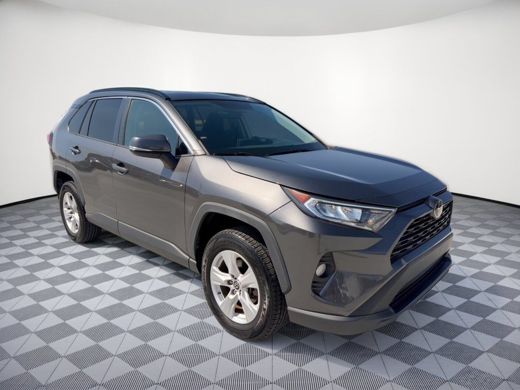 Used 2021 Toyota RAV4 XLE FWD image 7