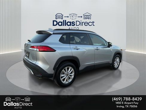 Used 2023 Toyota Corolla Cross LE image 6