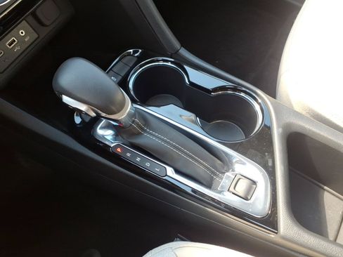 Used 2023 Buick Encore GX Select FWD image 17