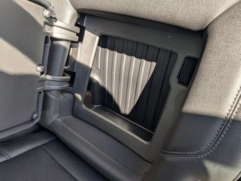 Used 2022 Chevrolet Silverado 1500 LT Trail Boss w/ LT Trail Boss Premium Package image 4