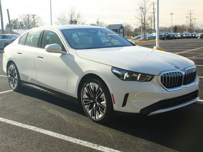 New 2026 BMW 530i xDrive w/ Premium Package