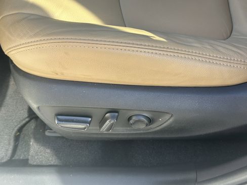 Used 2021 Toyota RAV4 XLE image 33