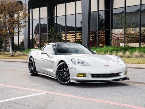 Used 2005 Chevrolet Corvette Coupe w/ Preferred Equipment Group image 43