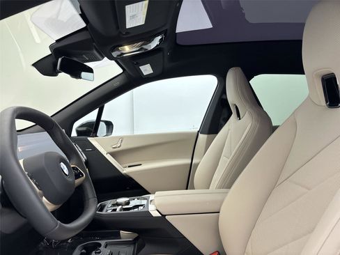 New 2026 BMW iX xDrive45 image 24