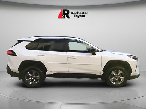 Certified 2024 Toyota RAV4 LE AWD/4WD image 8