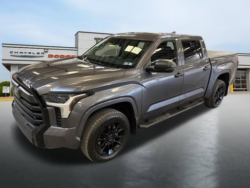 Used 2024 Toyota Tundra SR w/ SR Tow Package image 9