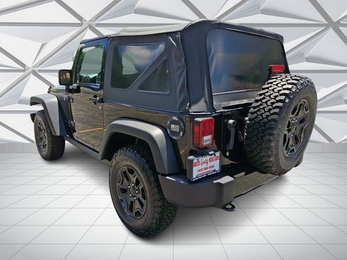 Used 2018 Jeep Wrangler Sport AWD/4WD image 7