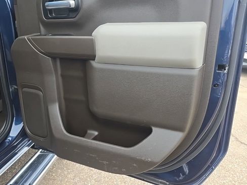 Used 2022 Chevrolet Silverado 2500 LT w/ Convenience Package image 33