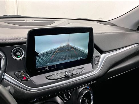 Used 2024 Chevrolet Blazer LT FWD image 20
