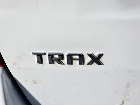 Used 2020 Chevrolet Trax LS w/ Tint and Cruise Package image 10