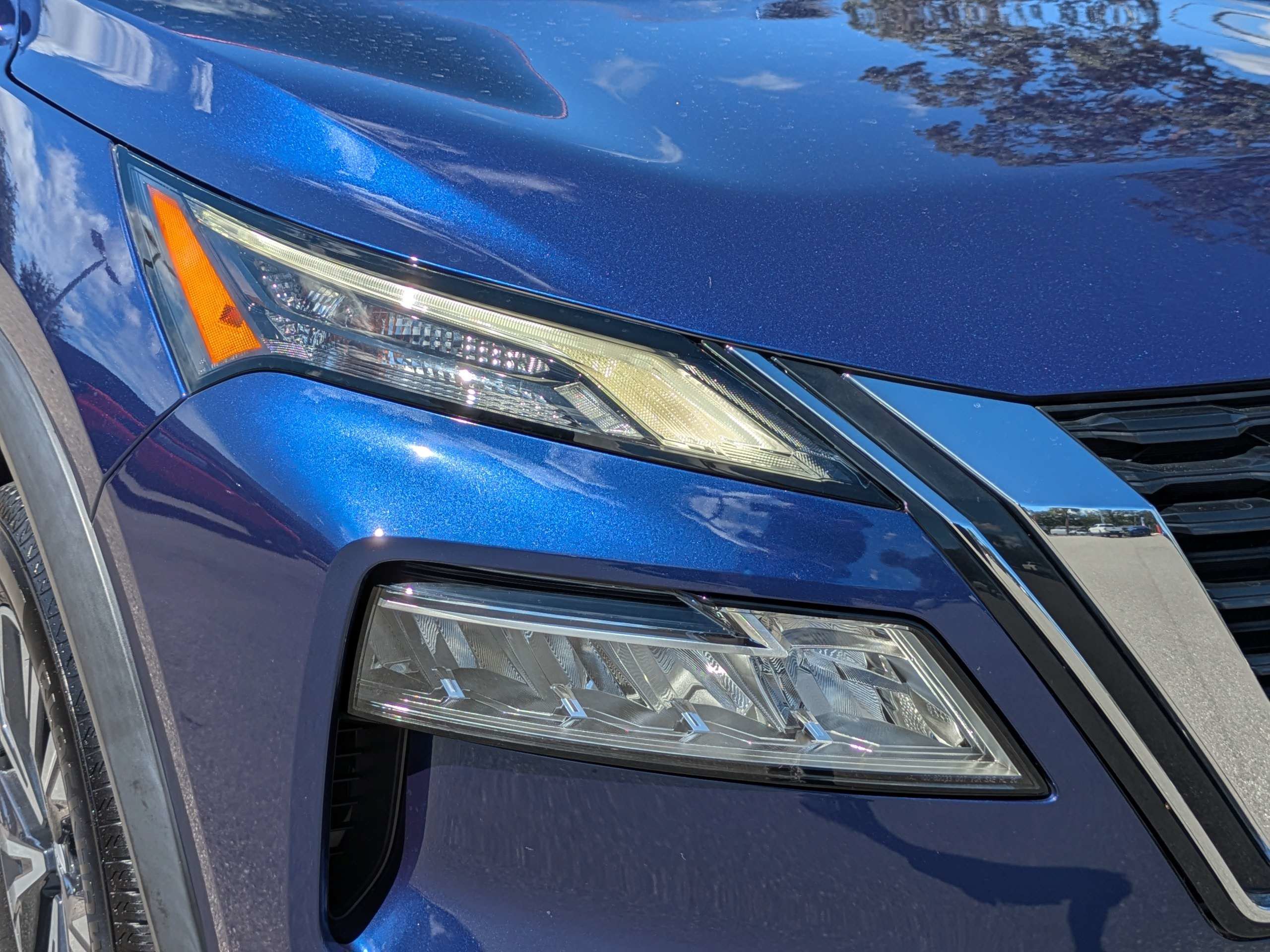 Certified 2023 Nissan Rogue SV FWD image 10
