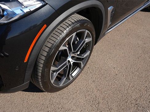 Used 2024 BMW X5 xDrive50e w/ Premium Package image 10