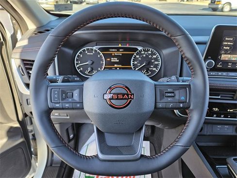 Used 2025 Nissan Rogue Rock Creek image 25