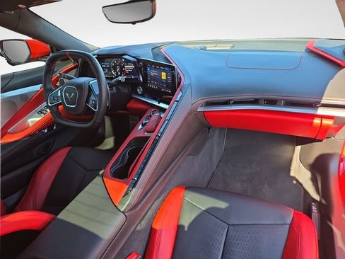 Used 2021 Chevrolet Corvette Stingray Premium Conv w/ Z51 Performance Package RWD image 10