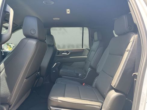 New 2026 GMC Yukon XL Denali AWD/4WD image 12