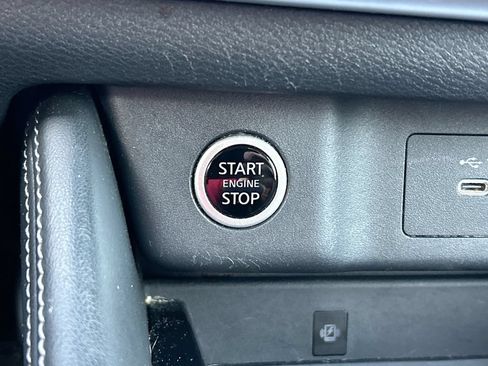 Used 2021 Nissan Rogue Platinum FWD image 20