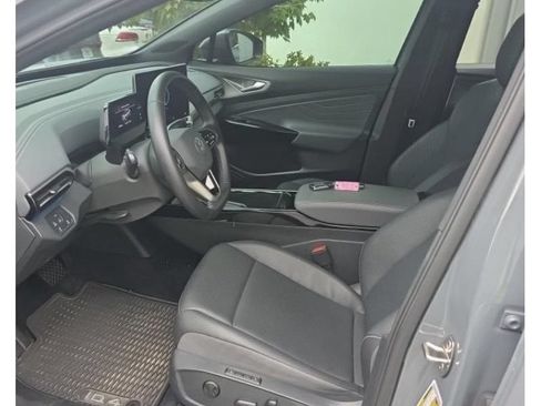 Used 2025 Volkswagen ID.4 Pro S RWD image 5