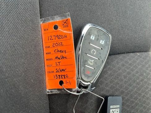 Used 2022 Chevrolet Malibu LT FWD image 33