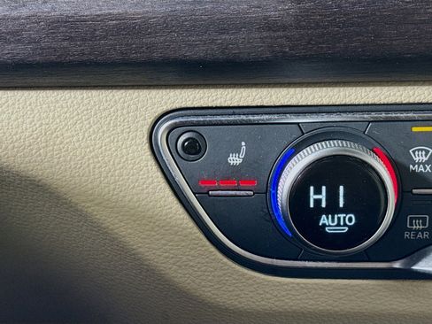 Used 2022 Audi Q5 2.0T Premium Plus w/ Premium Plus Package image 4