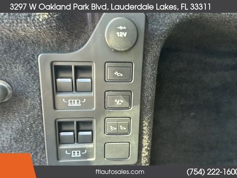 Used 2017 Land Rover Discovery HSE AWD/4WD image 58