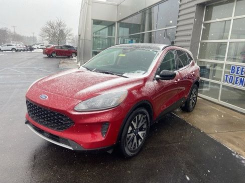 Certified 2020 Ford Escape SE Sport image 2