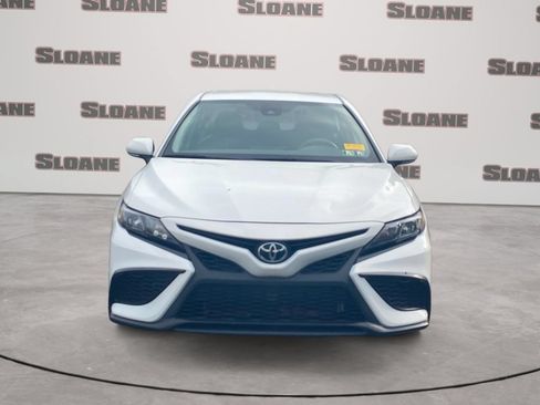 Used 2024 Toyota Camry SE w/ Cold Weather Package FWD image 3