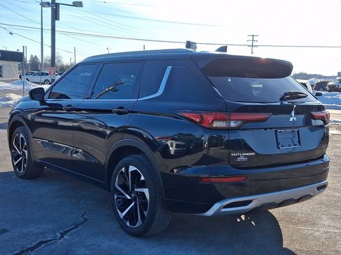Used 2023 Mitsubishi Outlander SEL Black Edition image 4