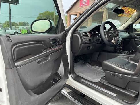 Used 2012 GMC Sierra 1500 Denali AWD/4WD image 25
