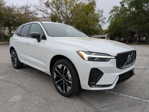 New 2026 Volvo XC60 B5 Plus w/ Protection Package Premier AWD/4WD image 8
