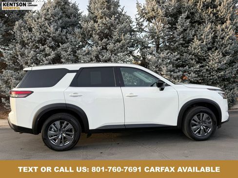 Used 2024 Nissan Pathfinder S AWD/4WD image 9