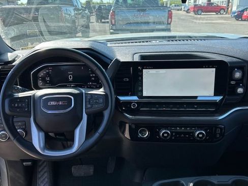 Used 2024 GMC Sierra 1500 Elevation AWD/4WD image 9