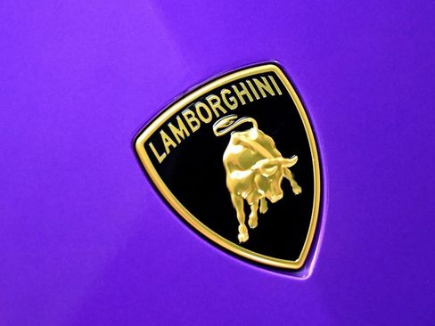 Used 2024 Lamborghini Urus Performante AWD/4WD image 40