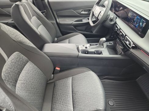 New 2026 Nissan Sentra SV FWD image 10