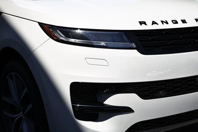 New 2027 Land Rover Range Rover Sport SE AWD/4WD image 15
