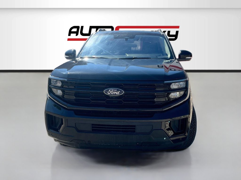 Used 2025 Ford Expedition Max Active AWD/4WD image 3