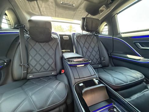 Used 2024 Mercedes-Benz Maybach S 680 4MATIC image 36