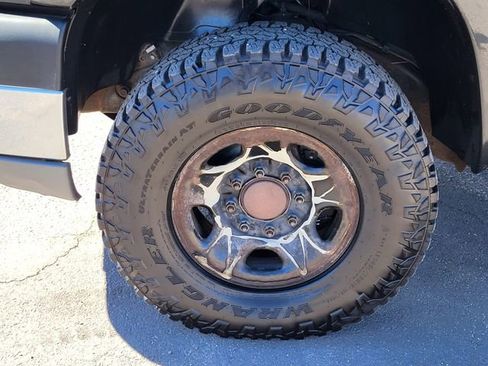 Used 2003 Chevrolet Silverado 2500 LS w/ Skid Plate Package AWD/4WD image 9