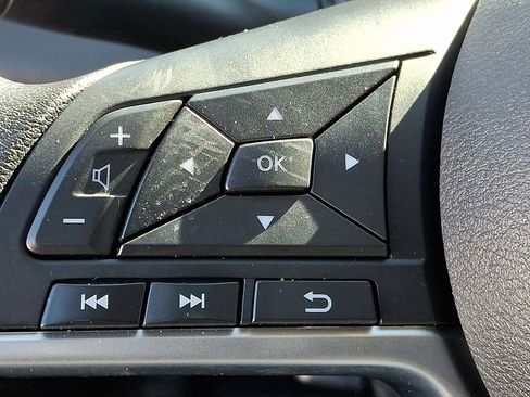 Certified 2025 Nissan Versa SV w/ Trunk Package image 22