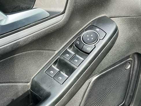 Used 2023 Ford Escape Platinum image 18