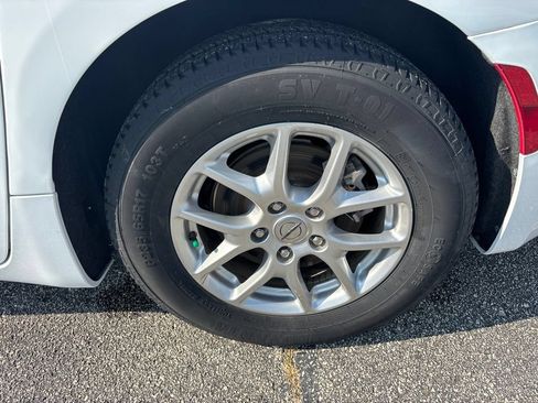 Used 2023 Chrysler Pacifica Touring-L FWD image 14