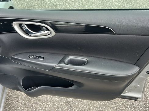 Used 2019 Nissan Sentra SV FWD image 16