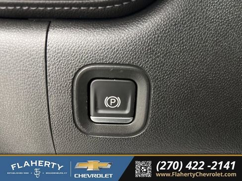 Used 2021 Chevrolet Silverado 1500 LT w/ Convenience Package II image 24