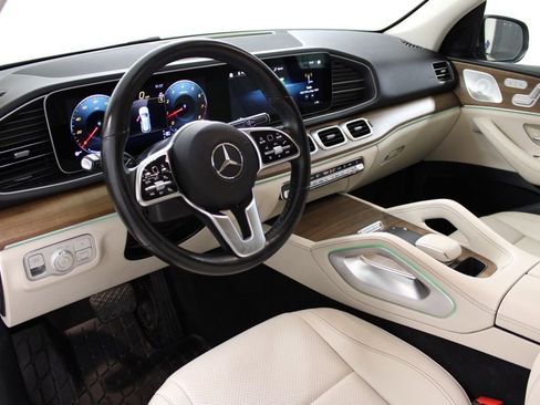 Used 2023 Mercedes-Benz GLE 350 4MATIC w/ Premium Package image 4