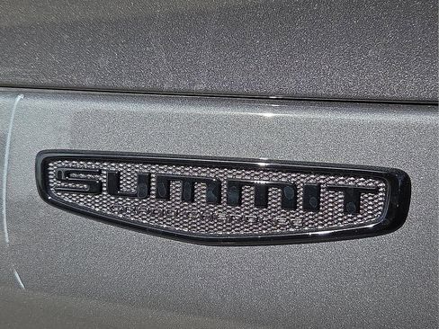 New 2026 Jeep Grand Cherokee L Summit w/ Obsidian Package AWD/4WD image 9