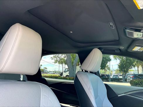 Used 2025 Lexus RX 350 Premium Plus w/ Convenience Package image 14