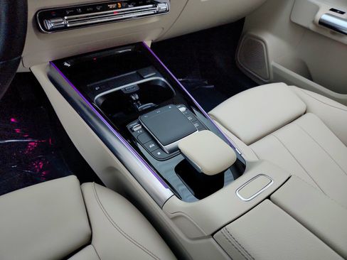 Certified 2023 Mercedes-Benz GLA 250 4MATIC w/ Premium Package image 20