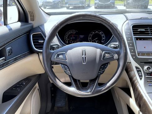 Used 2017 Lincoln MKX Reserve w/ Lincoln MKX Climate Package AWD/4WD image 11