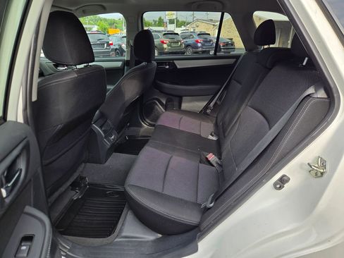 Used 2018 Subaru Outback 2.5i Premium AWD/4WD image 14