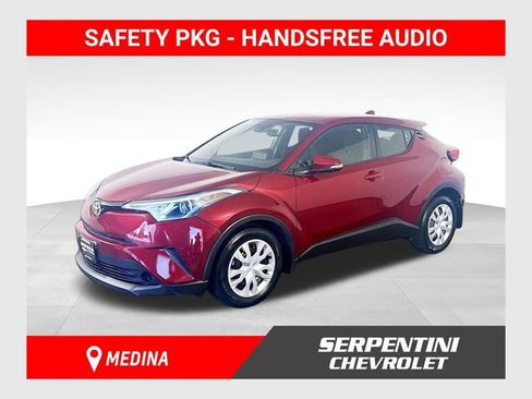 Used 2019 Toyota C-HR LE FWD image 1