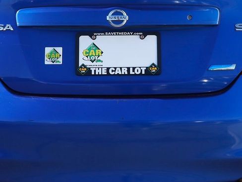 Used 2012 Nissan Versa SV image 21